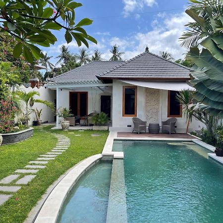 Villa Casa Shanti Deluxe Lovina  Exterior photo
