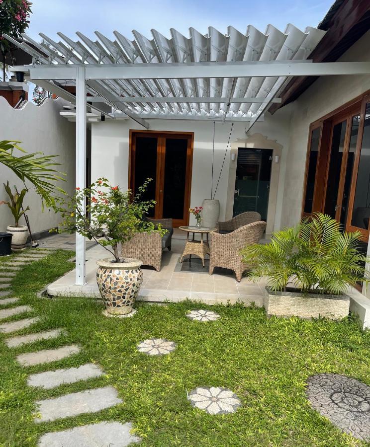 Villa Casa Shanti Deluxe Lovina  Exterior photo